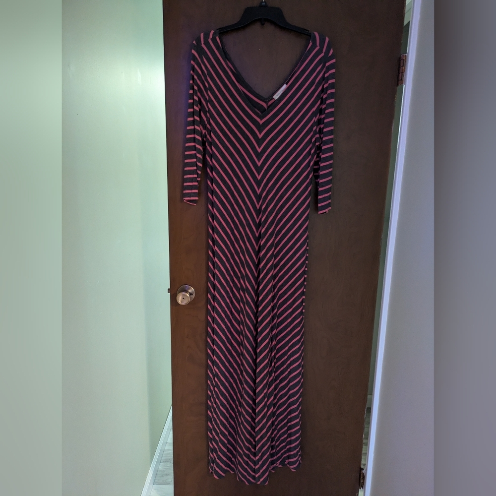 Long Flowy Maternity Dress